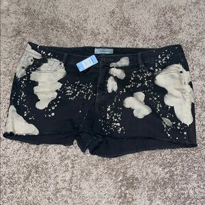 Torrid Black Tie-Dye Shorts Size 24